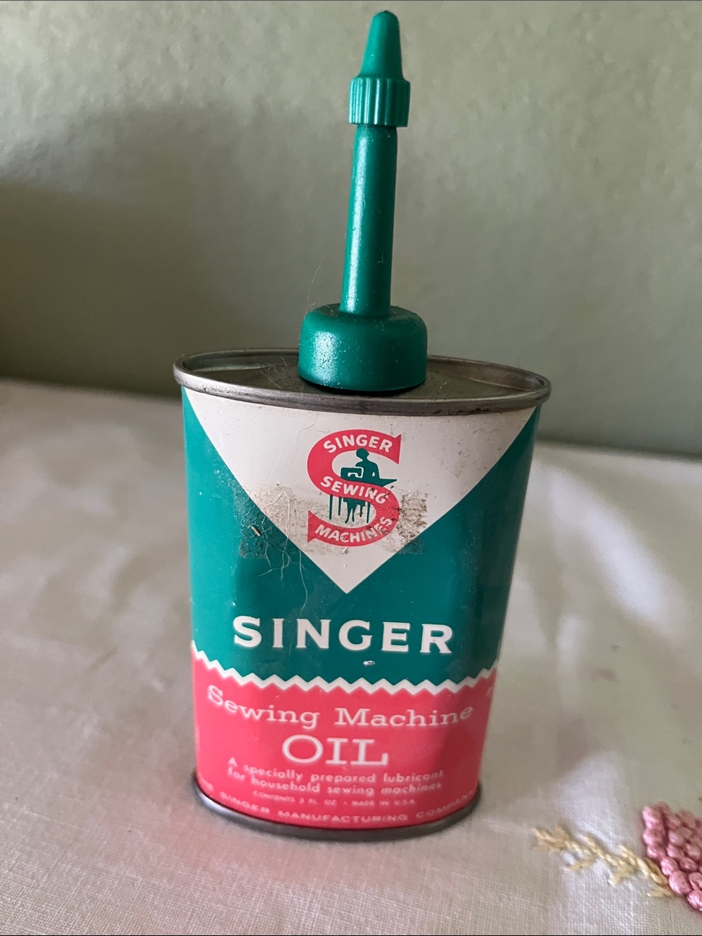 Vintage Tin - Singer Sewing Machine Oil, vintage advertising, museum collection